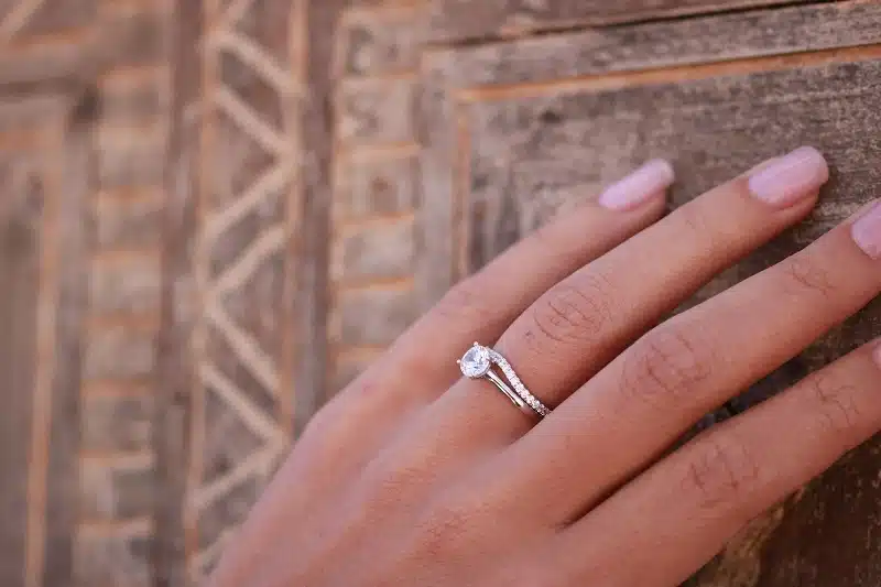 Alliances de mariage pour hommes Trouver le style qui vous convient